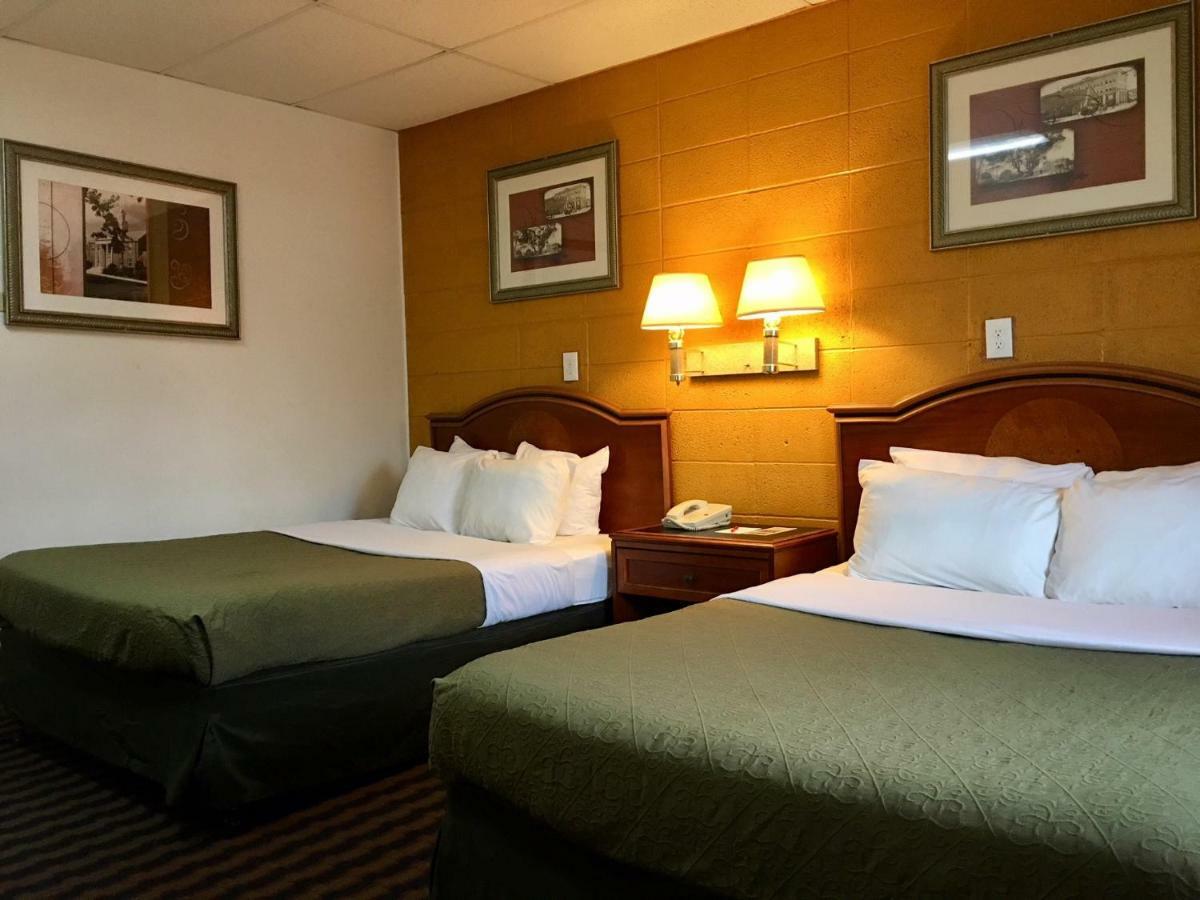 Red Carpet Inn Duncannon New Buffalo Екстериор снимка
